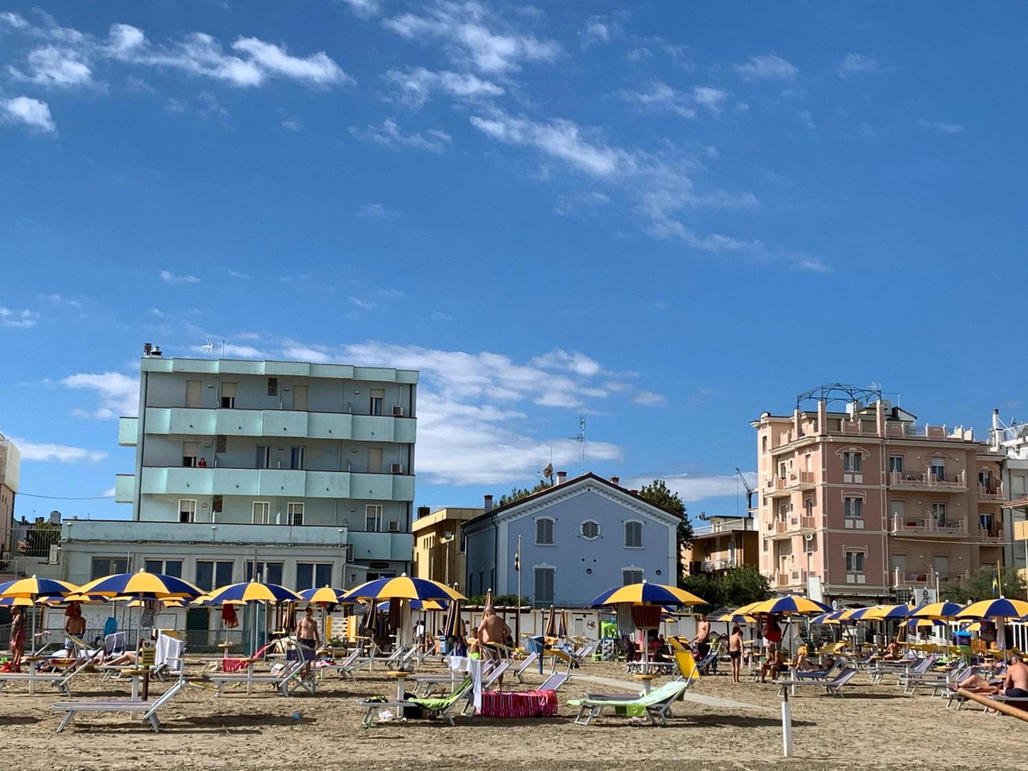 Hotel Acquamarina Viserba Rimini Buitenkant foto