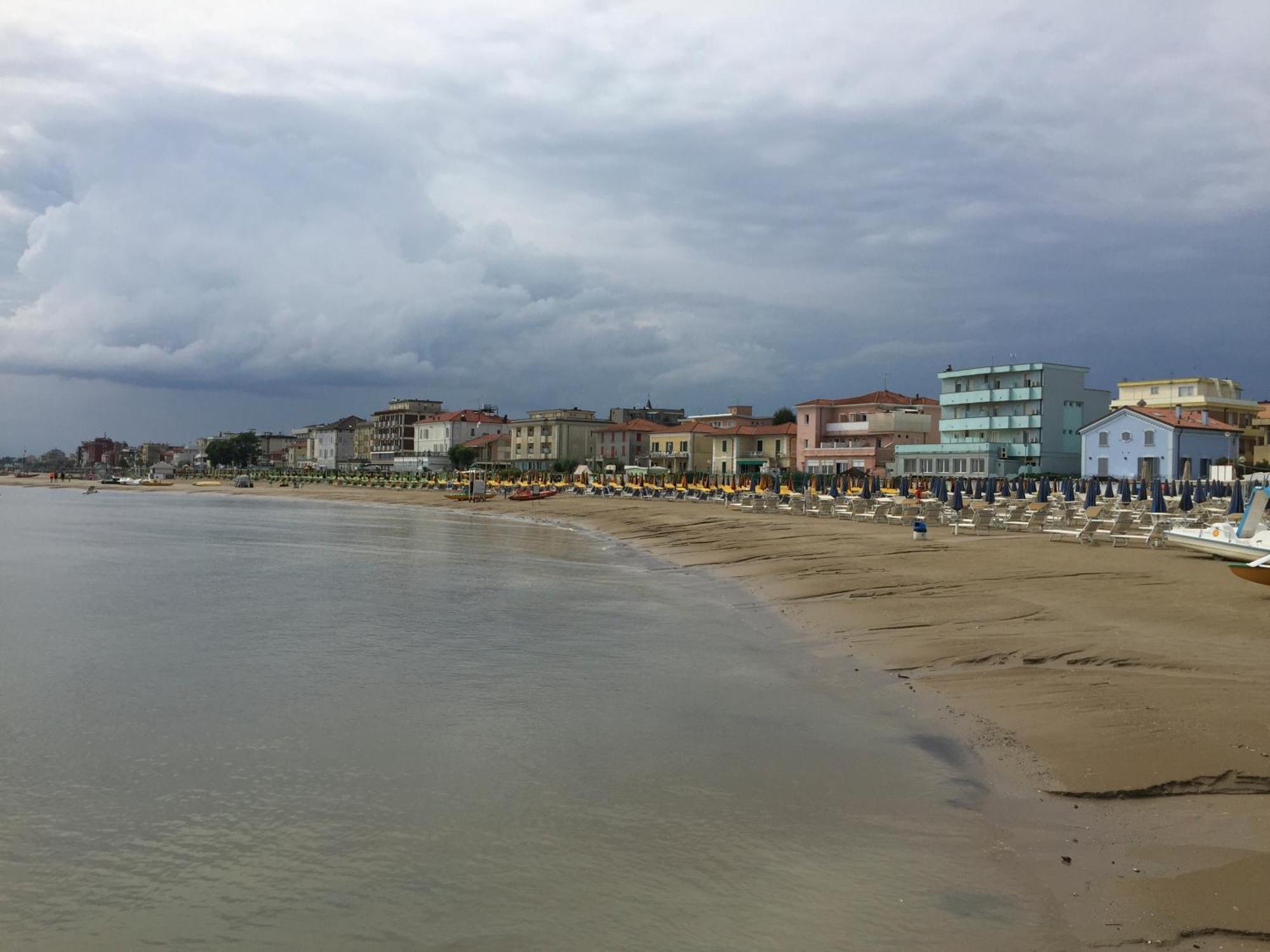 Hotel Acquamarina Viserba Rimini Buitenkant foto