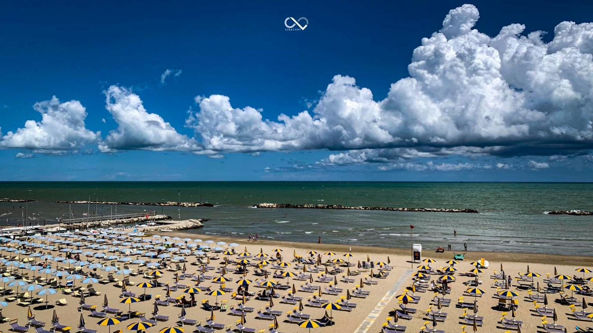 Hotel Acquamarina Viserba Rimini Buitenkant foto